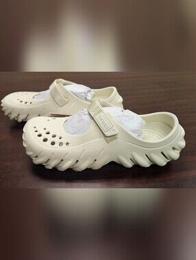 CROCS Symmit White Mary Jane-Style Clog Size 9